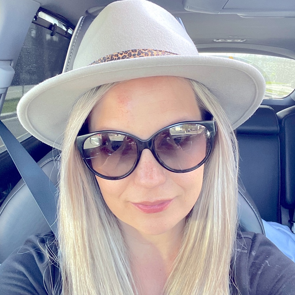 Meet your Posher, Tonya